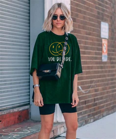 how to style oversized top.